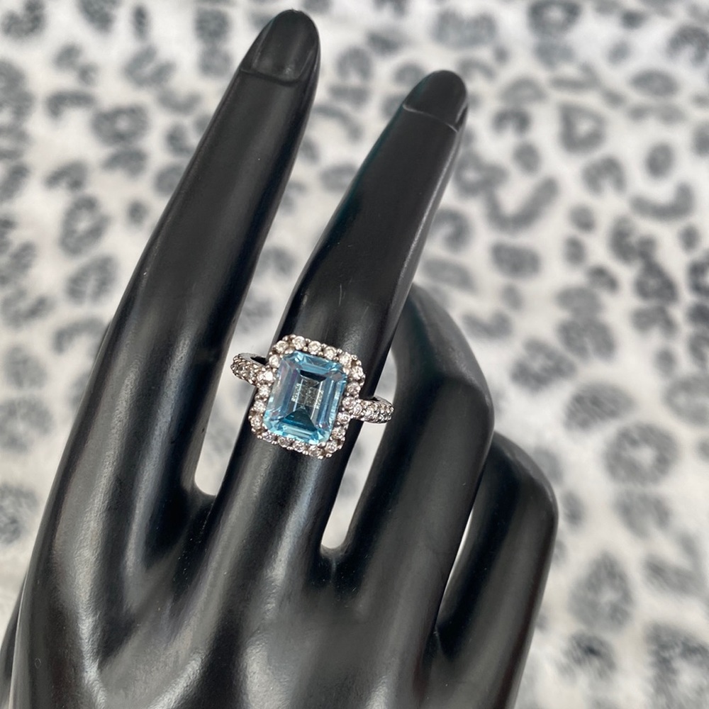 Aqua blue crystal .925 sterling silver ring